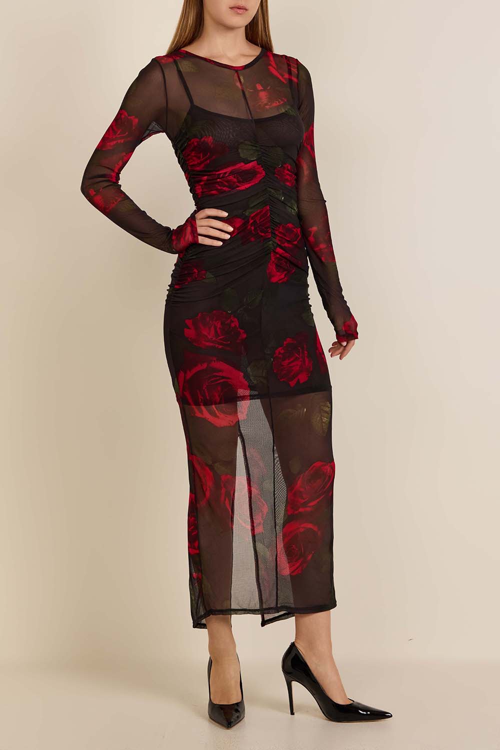 תמונת כל הלוק של שמלת מקסי בהדפס ורדים